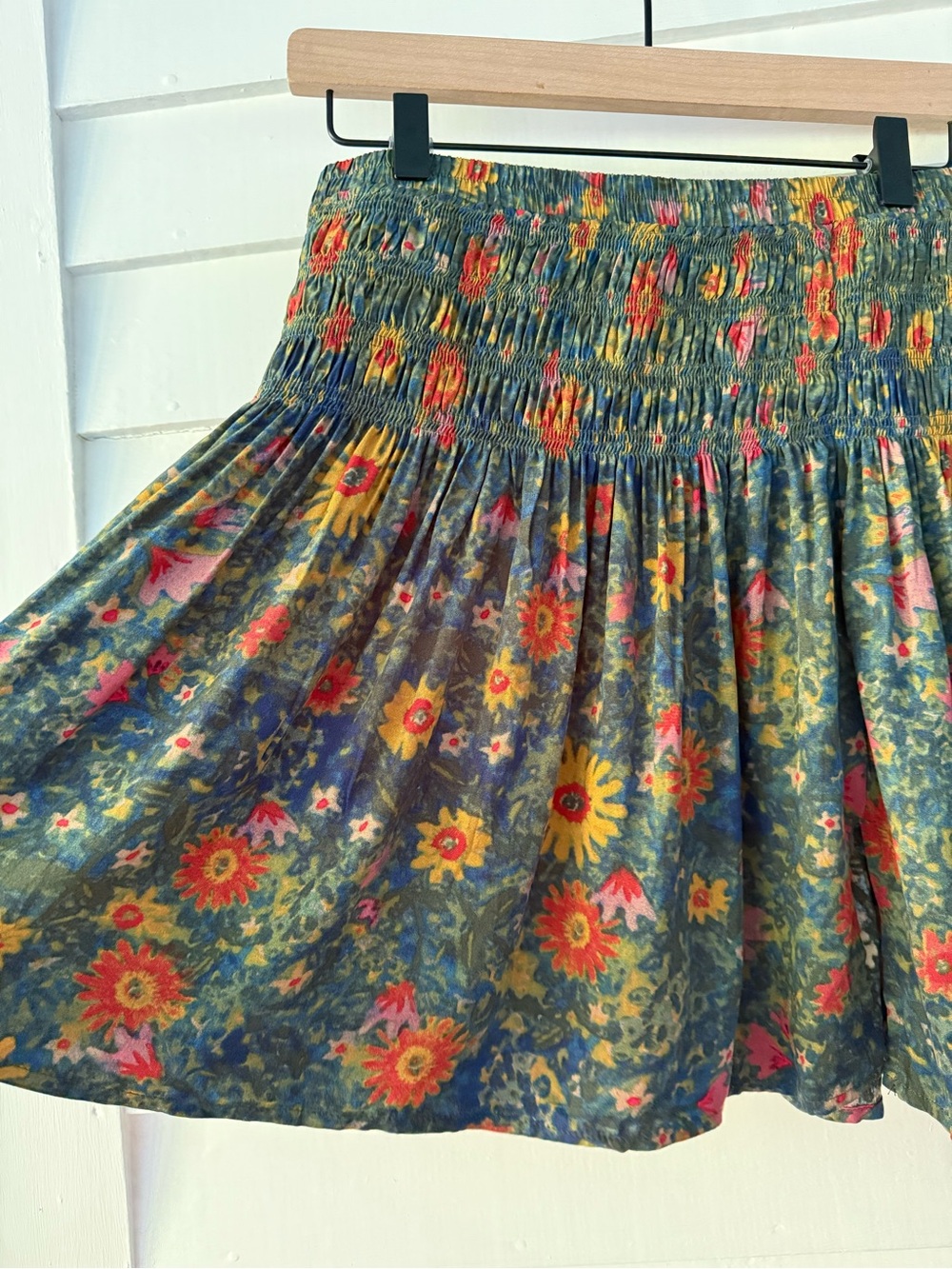 Natural Life | Floral Smocked Mini Skirt Medium Boho Rayon Size Medium - Picture 2 of 7